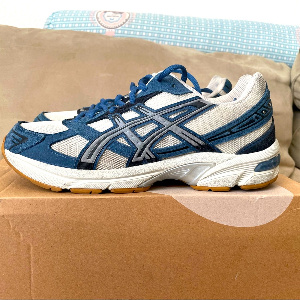 Asics Gel Nimbus 16 T435N Men’s Size 9 White Black Blue Running Shoes 1130 NYC